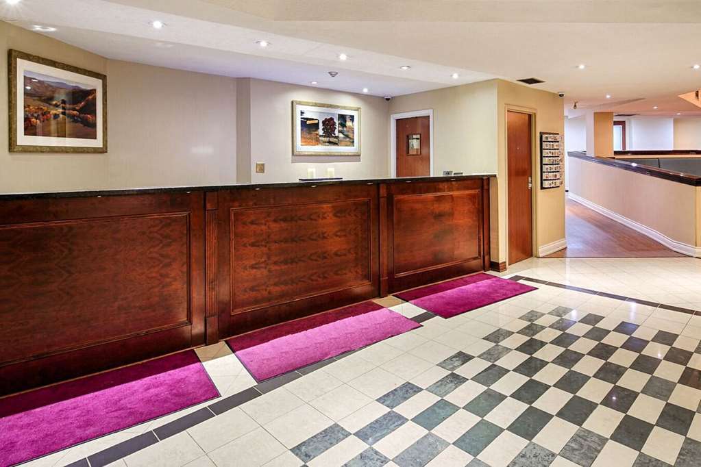 Quality Inn & Suites Брамптон Интерьер фото