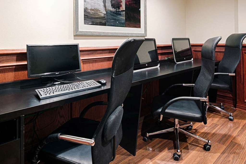 Quality Inn & Suites Брамптон Удобства фото